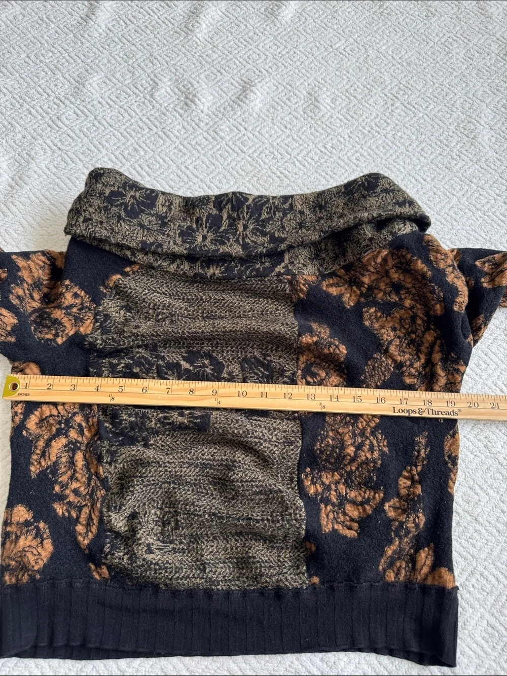 Free People Cowl Neck Cropped Wool/ Metallic Sweater in Black and Gold Sz S